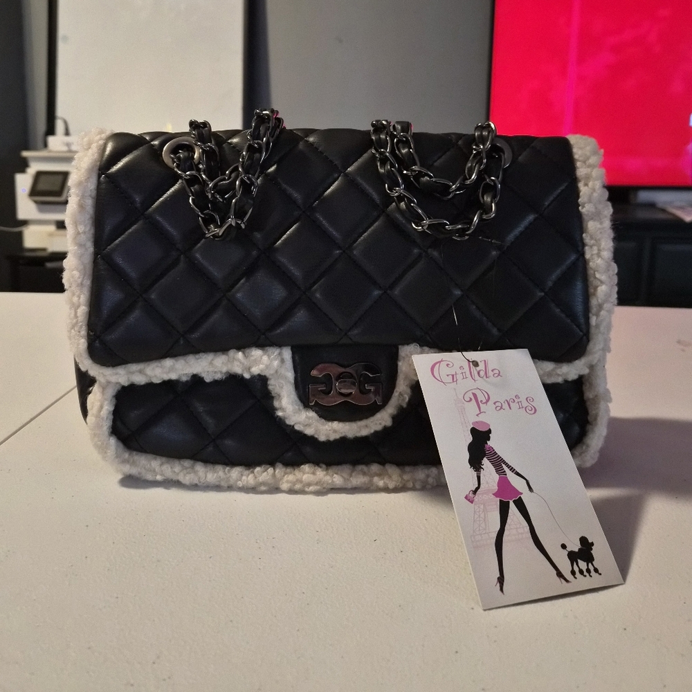 NWT Gilda Paris Quilted Fur Baguette Black Women's Bag.